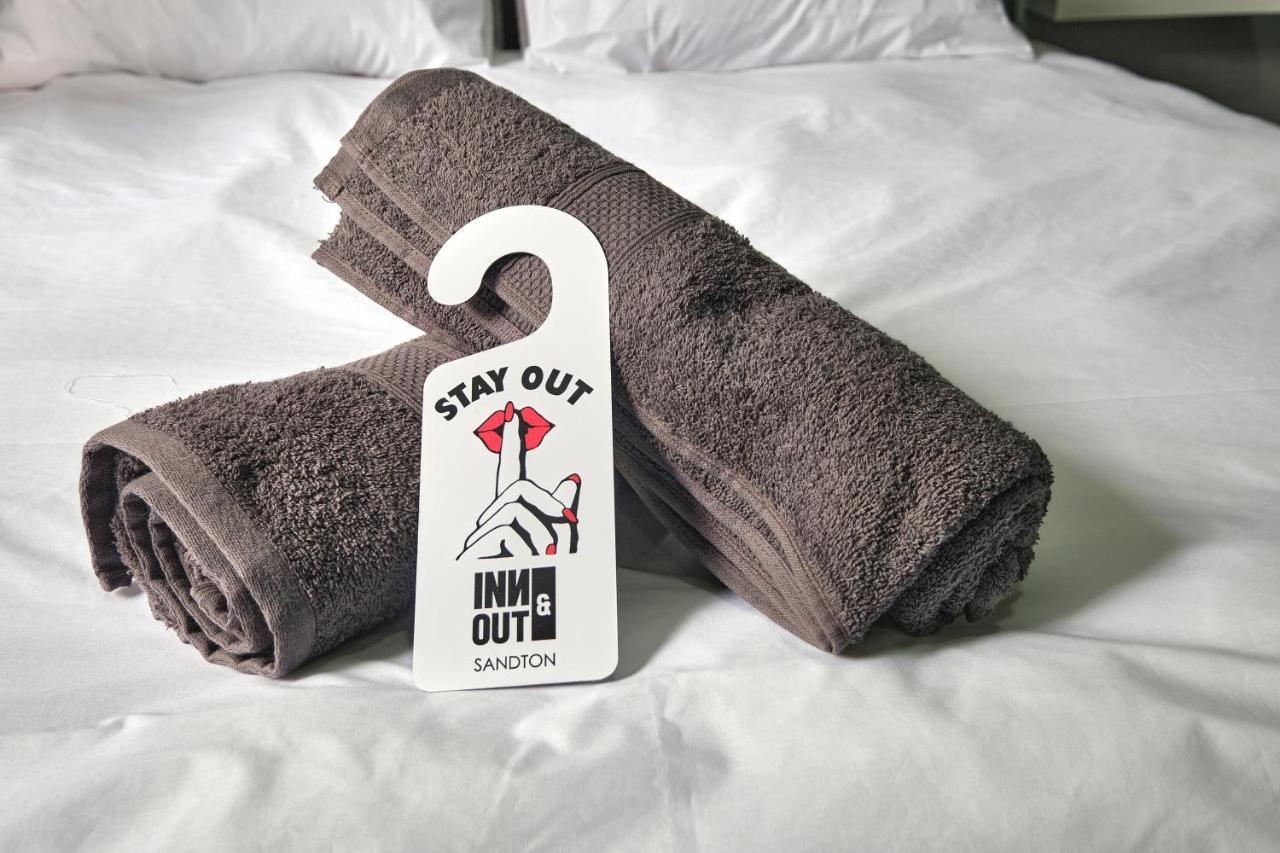 Inn & Out Sandton Йоханесбург Екстериор снимка